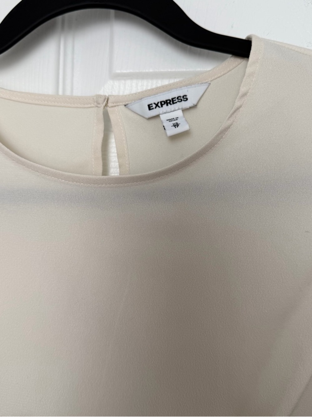 Express Cream Long Sleeve Puff Shoulder Blouse - Picture 3 of 6